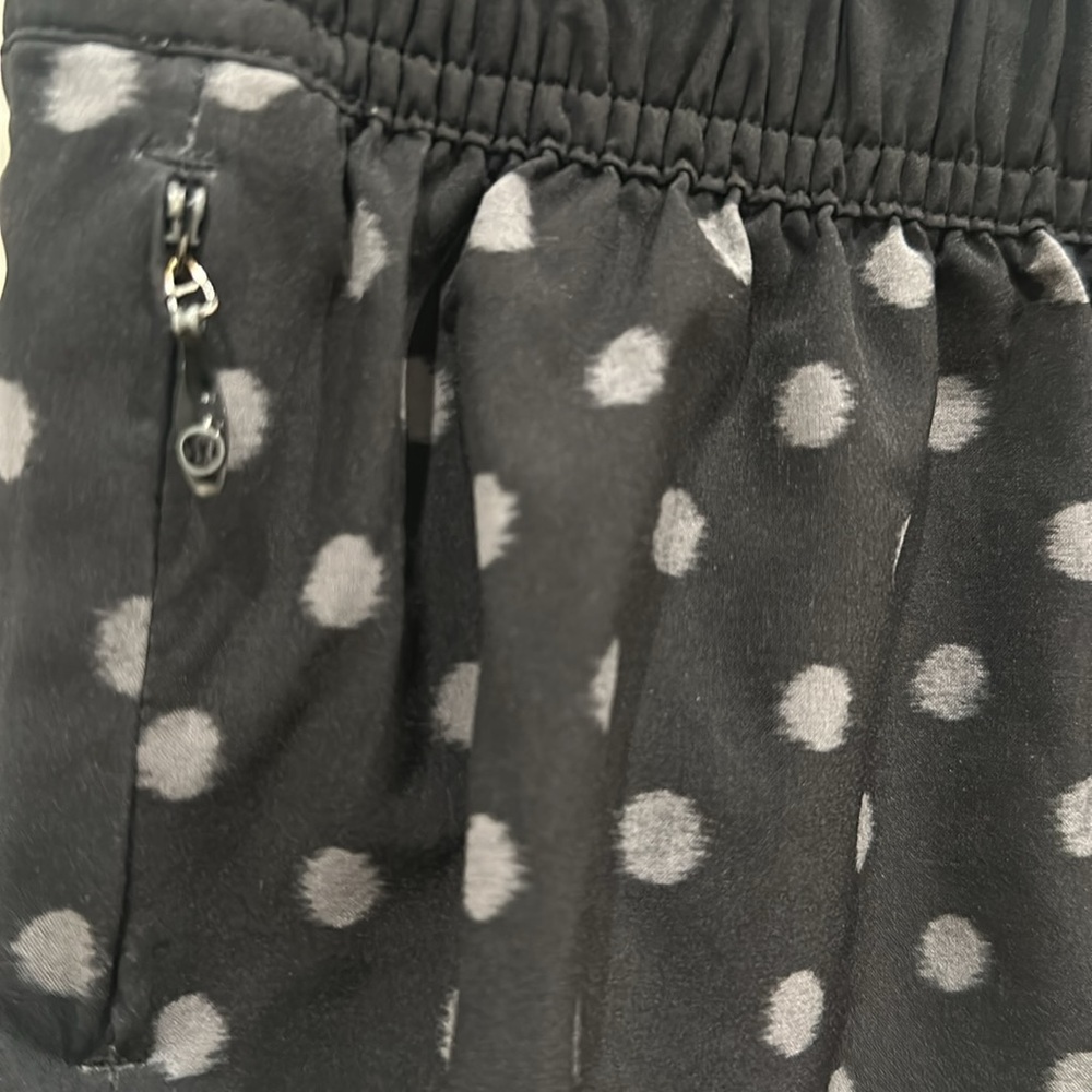 (6023) LULULEMON Go The Distance Short Sz 6 W=13" REVERSIBLE - Picture 5 of 11